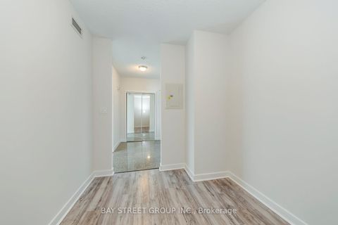 Photo 8 at 3912 - 35 Mariner Terrace, Waterfront Communities C1, Toronto