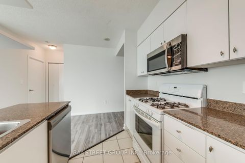 Photo 13 at 3912 - 35 Mariner Terrace, Waterfront Communities C1, Toronto
