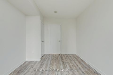 Photo 38 at 3912 - 35 Mariner Terrace, Waterfront Communities C1, Toronto