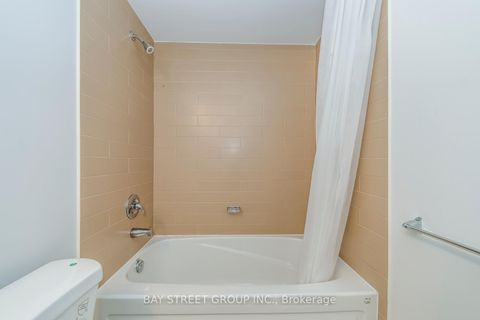 Photo 40 at 3912 - 35 Mariner Terrace, Waterfront Communities C1, Toronto