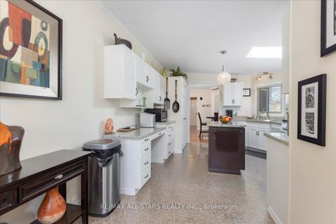 Photo 3 at 26576 Park Road, Sutton & Jackson's Point, Georgina