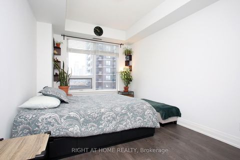 Photo 7 at 901 - 3700 Highway 7 Road, Vaughan Corporate Centre, Vaughan