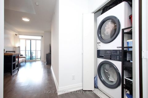 Photo 12 at 901 - 3700 Highway 7 Road, Vaughan Corporate Centre, Vaughan