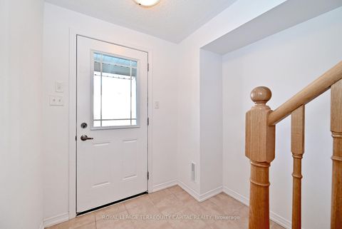 Photo 2 at 123 Frank's Way, Allandale Heights, Barrie