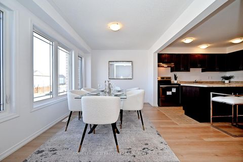 Photo 11 at 123 Frank's Way, Allandale Heights, Barrie