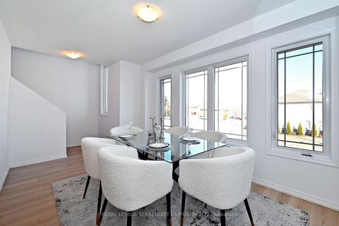 Photo 13 at 123 Frank's Way, Allandale Heights, Barrie