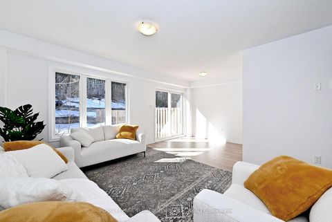 Photo 17 at 123 Frank's Way, Allandale Heights, Barrie