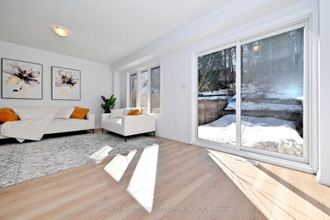 Photo 19 at 123 Frank's Way, Allandale Heights, Barrie