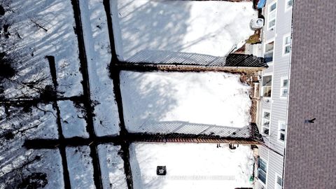 Photo 46 at 123 Frank's Way, Allandale Heights, Barrie