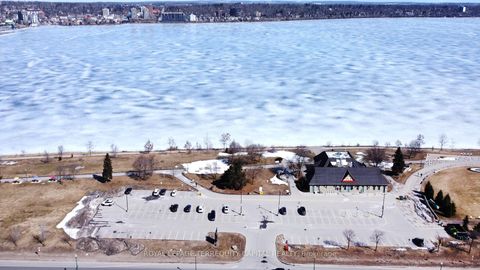 Photo 49 at 123 Frank's Way, Allandale Heights, Barrie