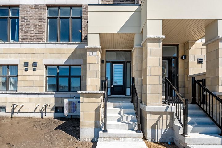 Photo 2 at 8 Seine Lane, Rural Richmond Hill, Richmond Hill