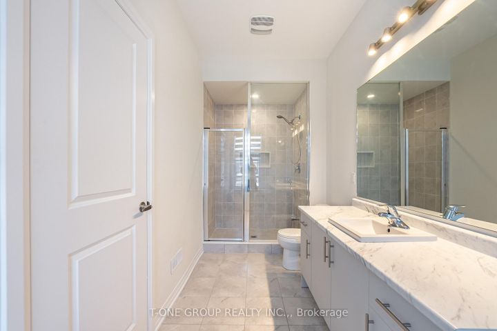 Photo 20 at 8 Seine Lane, Rural Richmond Hill, Richmond Hill