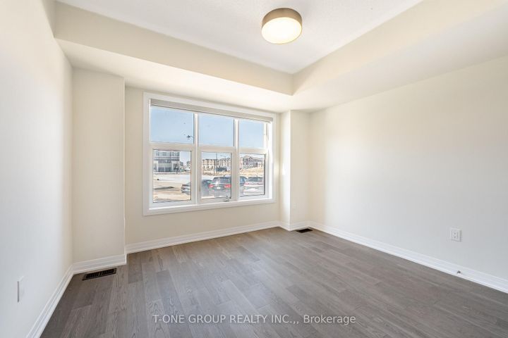 Photo 29 at 8 Seine Lane, Rural Richmond Hill, Richmond Hill