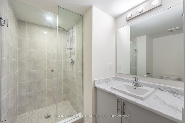 Photo 31 at 8 Seine Lane, Rural Richmond Hill, Richmond Hill