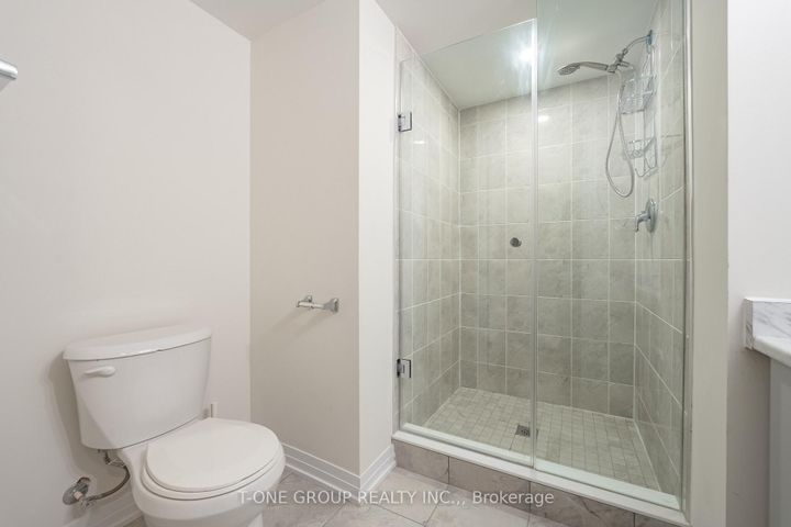 Photo 32 at 8 Seine Lane, Rural Richmond Hill, Richmond Hill