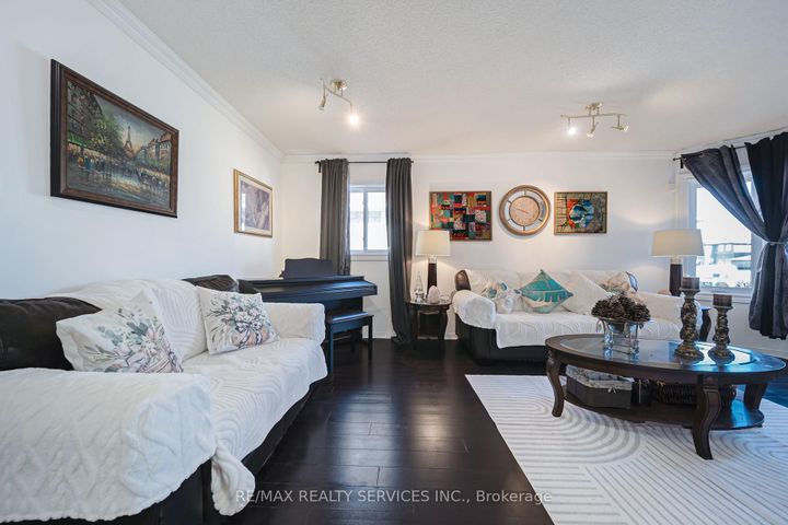 Photo 11 at 27 Suncrest Drive, Brampton West, Brampton