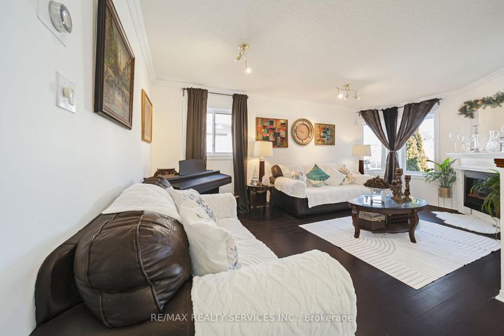 Photo 12 at 27 Suncrest Drive, Brampton West, Brampton