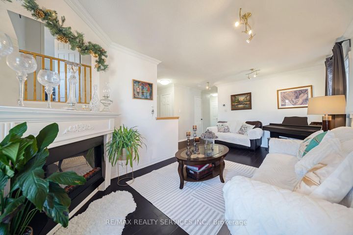 Photo 13 at 27 Suncrest Drive, Brampton West, Brampton