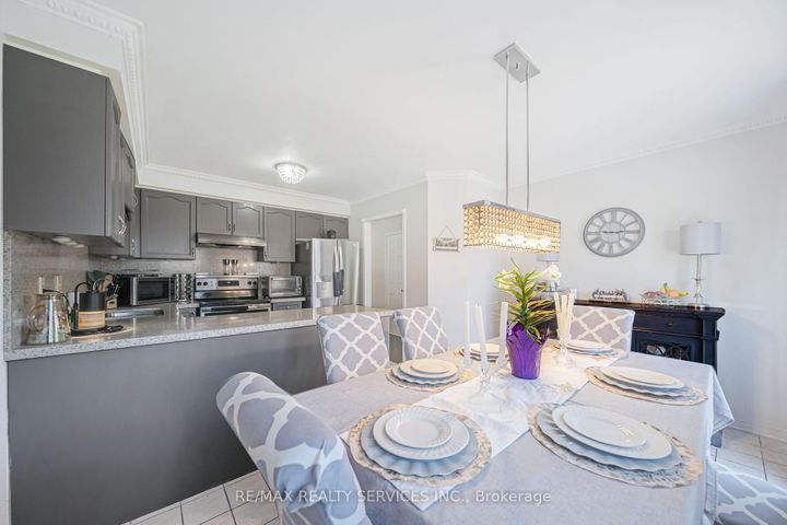 Photo 14 at 27 Suncrest Drive, Brampton West, Brampton