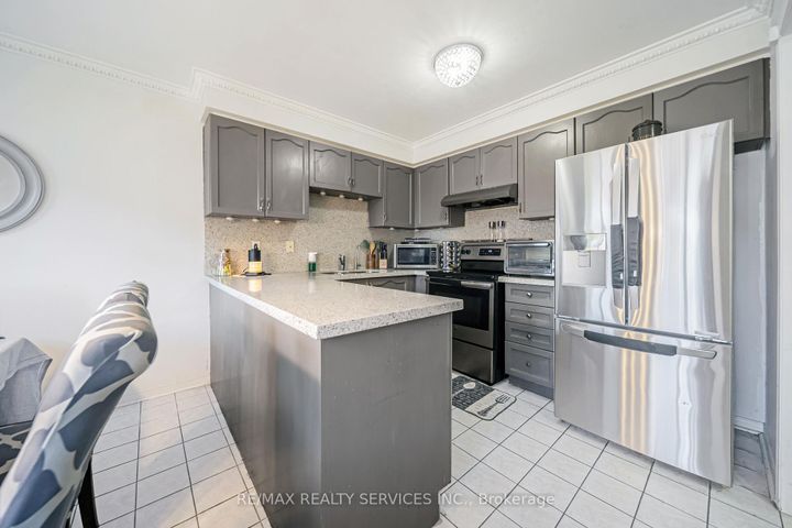 Photo 18 at 27 Suncrest Drive, Brampton West, Brampton