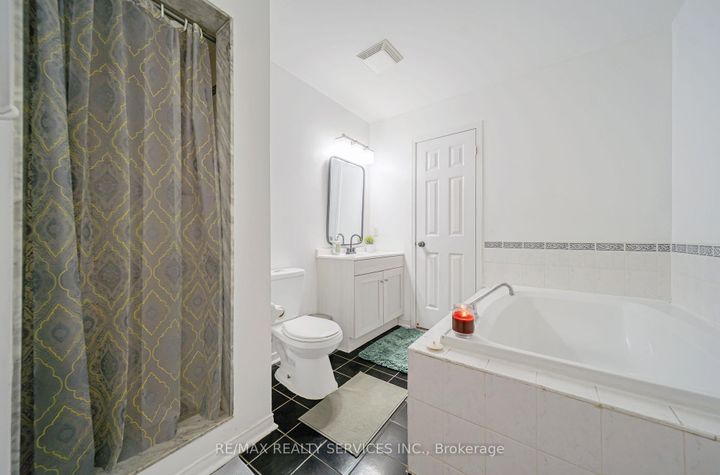 Photo 26 at 27 Suncrest Drive, Brampton West, Brampton