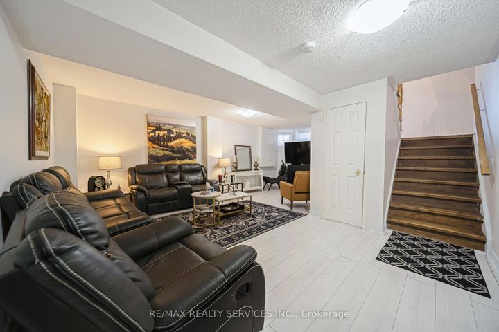 Photo 34 at 27 Suncrest Drive, Brampton West, Brampton