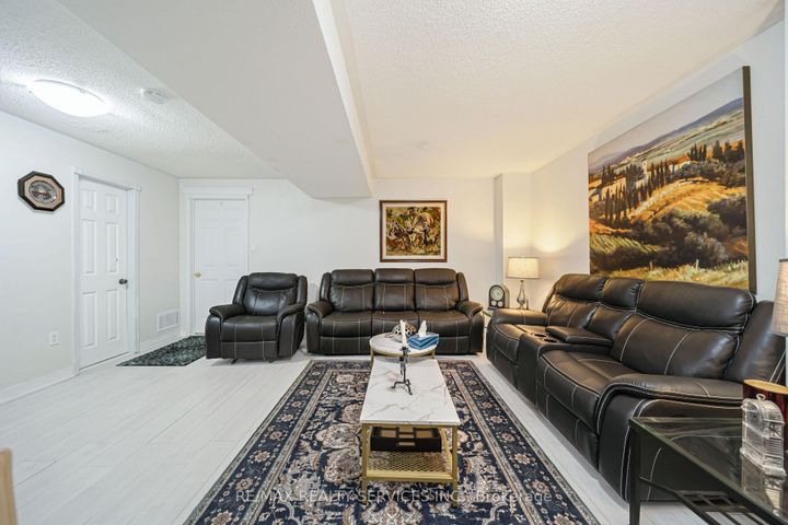 Photo 35 at 27 Suncrest Drive, Brampton West, Brampton