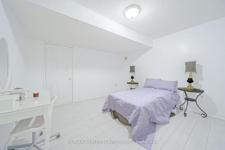 Photo 39 at 27 Suncrest Drive, Brampton West, Brampton