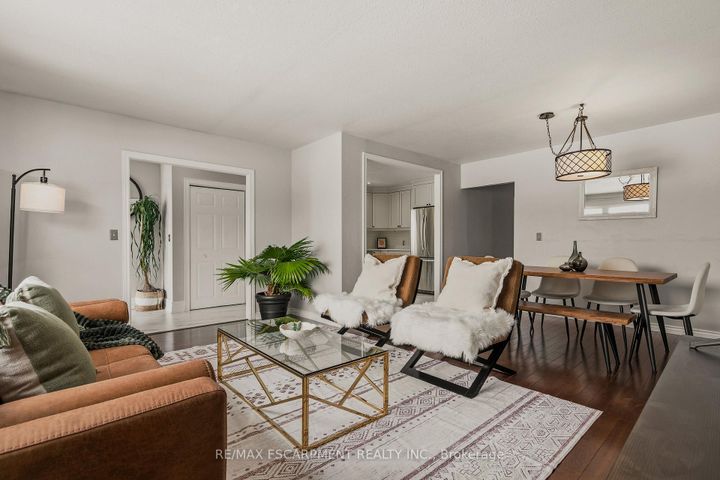 Photo 1 at 777 Hillcrest Road, West Shore, Pickering