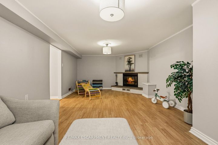 Photo 10 at 777 Hillcrest Road, West Shore, Pickering