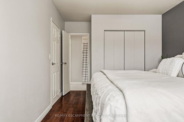 Photo 23 at 777 Hillcrest Road, West Shore, Pickering