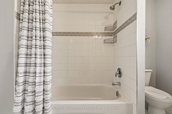 Photo 24 at 777 Hillcrest Road, West Shore, Pickering