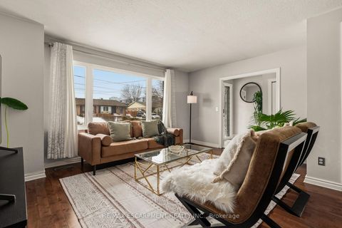 Photo 2 at 777 Hillcrest Road, West Shore, Pickering