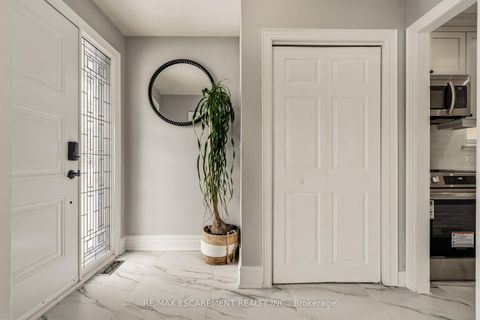 Photo 12 at 777 Hillcrest Road, West Shore, Pickering