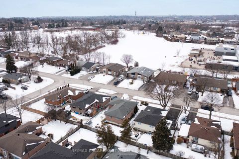 Photo 32 at 777 Hillcrest Road, West Shore, Pickering