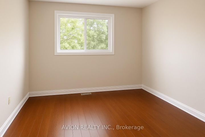 Photo 5 at 2 - 5536 Montevideo Road, Meadowvale, Mississauga