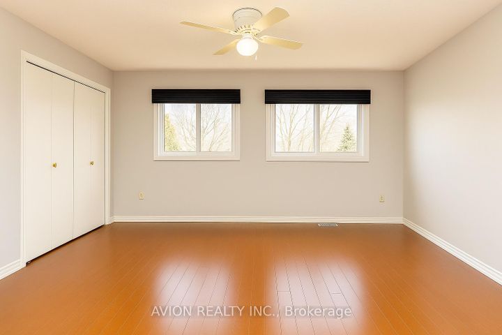 Photo 6 at 2 - 5536 Montevideo Road, Meadowvale, Mississauga