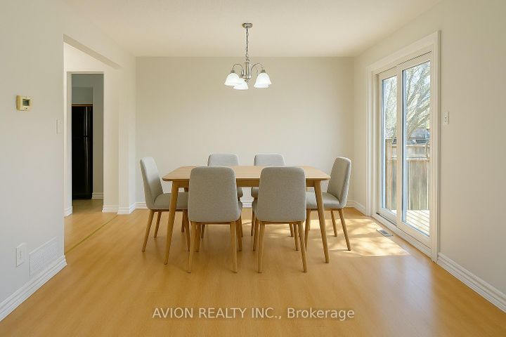 Photo 7 at 2 - 5536 Montevideo Road, Meadowvale, Mississauga