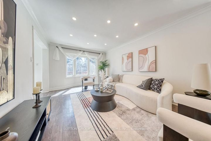 Photo 8 at 7205 Danton Promenade, Meadowvale, Mississauga