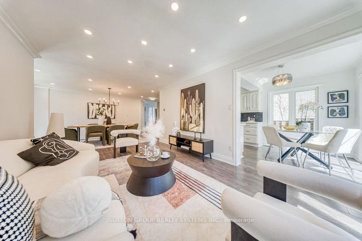 Photo 9 at 7205 Danton Promenade, Meadowvale, Mississauga