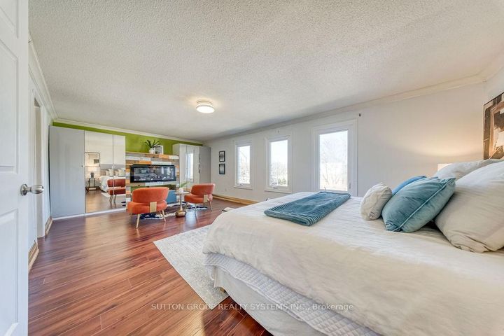 Photo 18 at 7205 Danton Promenade, Meadowvale, Mississauga