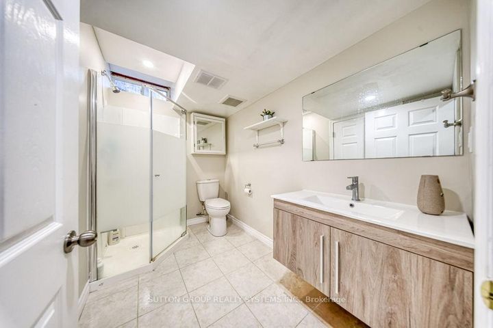 Photo 30 at 7205 Danton Promenade, Meadowvale, Mississauga