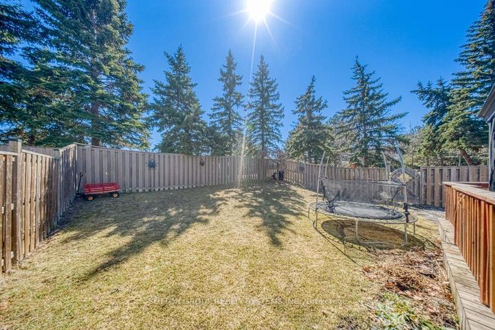 Photo 32 at 7205 Danton Promenade, Meadowvale, Mississauga