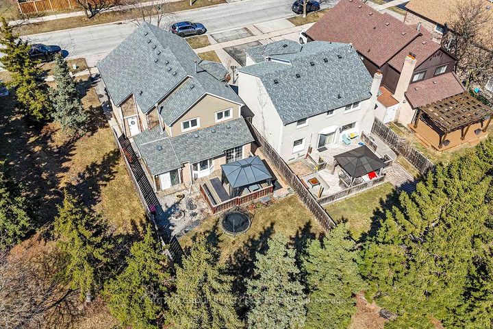 Photo 40 at 7205 Danton Promenade, Meadowvale, Mississauga