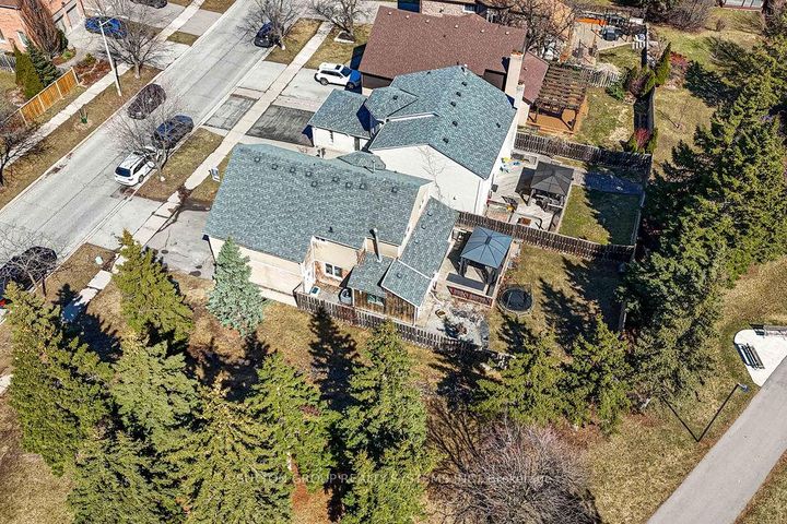 Photo 41 at 7205 Danton Promenade, Meadowvale, Mississauga