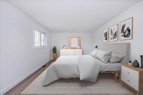 Photo 11 at 1063 WOOD Street, Rural Innisfil, Innisfil