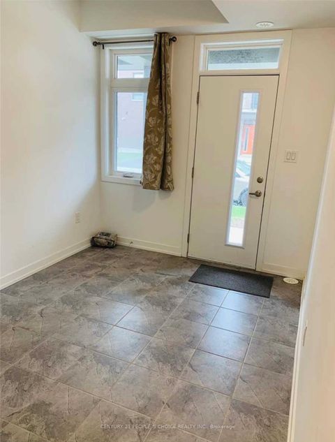 Photo 1 at 10 Tauton Street, Vaughan Grove, Vaughan