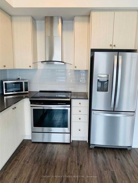 Photo 7 at 10 Tauton Street, Vaughan Grove, Vaughan