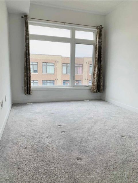 Photo 8 at 10 Tauton Street, Vaughan Grove, Vaughan