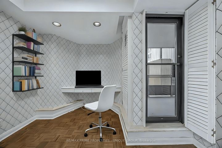 Photo 17 at 805 - 55 Prince Arthur Avenue, Annex, Toronto